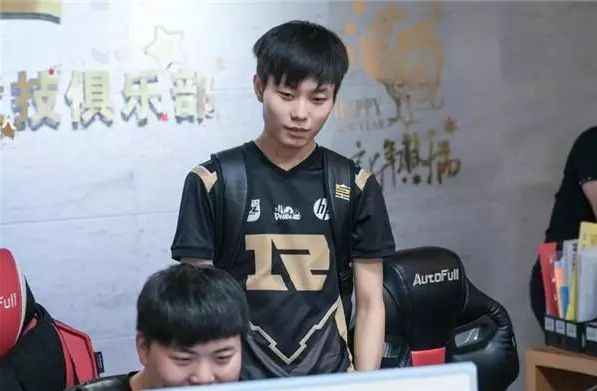 赛吸引了全 赛吸引了全