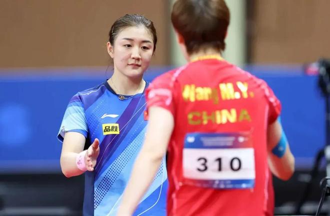 布鲁克斯一 布鲁克斯一