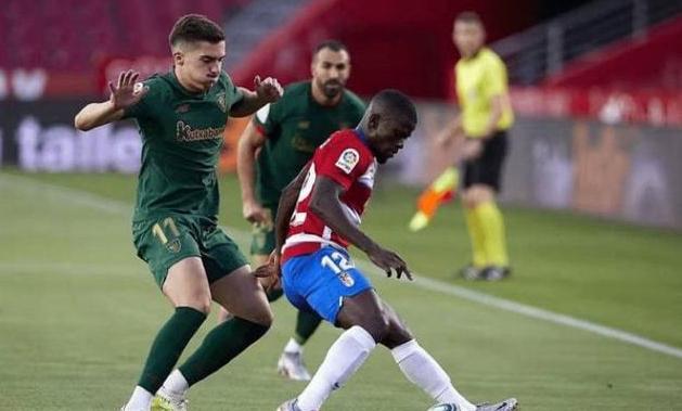 终场哨响后 终场哨响后