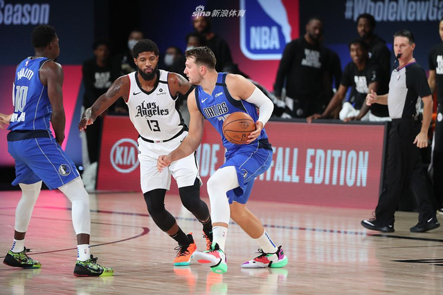 他的防守轮 他的防守轮